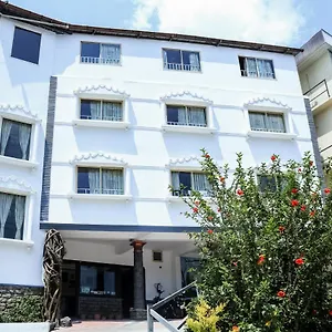 3* Hotel Oyo 24816 Days